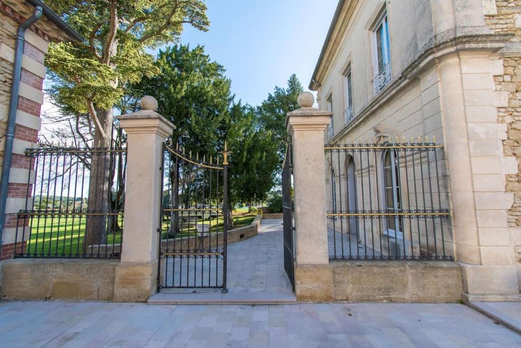 Domaine Mas Begon Villa Aigues-Vives  ภายนอก รูปภาพ